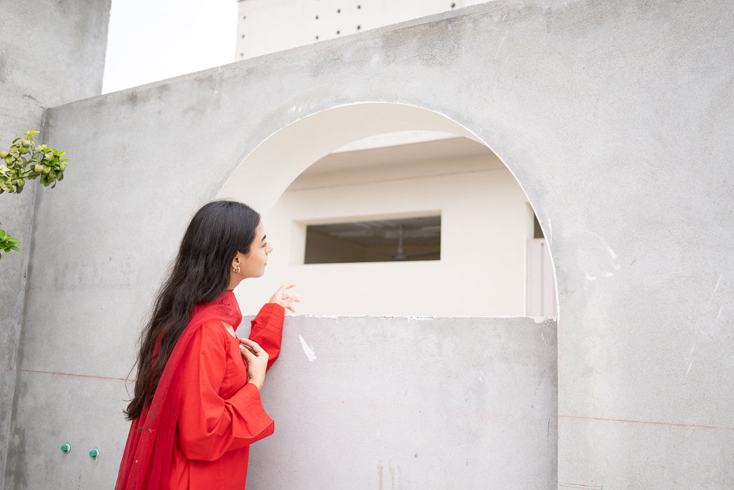 RED MINIMAL CHIC - STITCHED