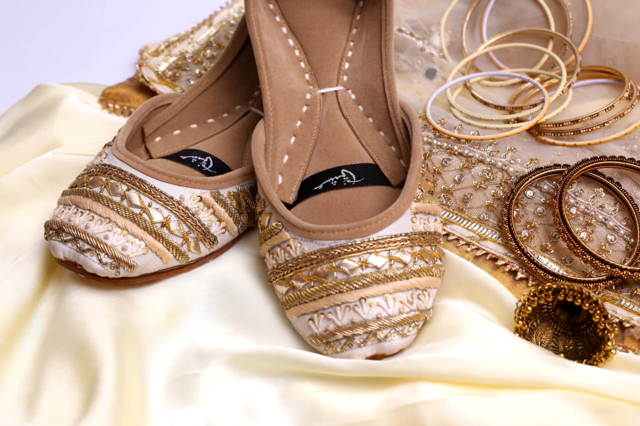 Golden Beige - Khussa